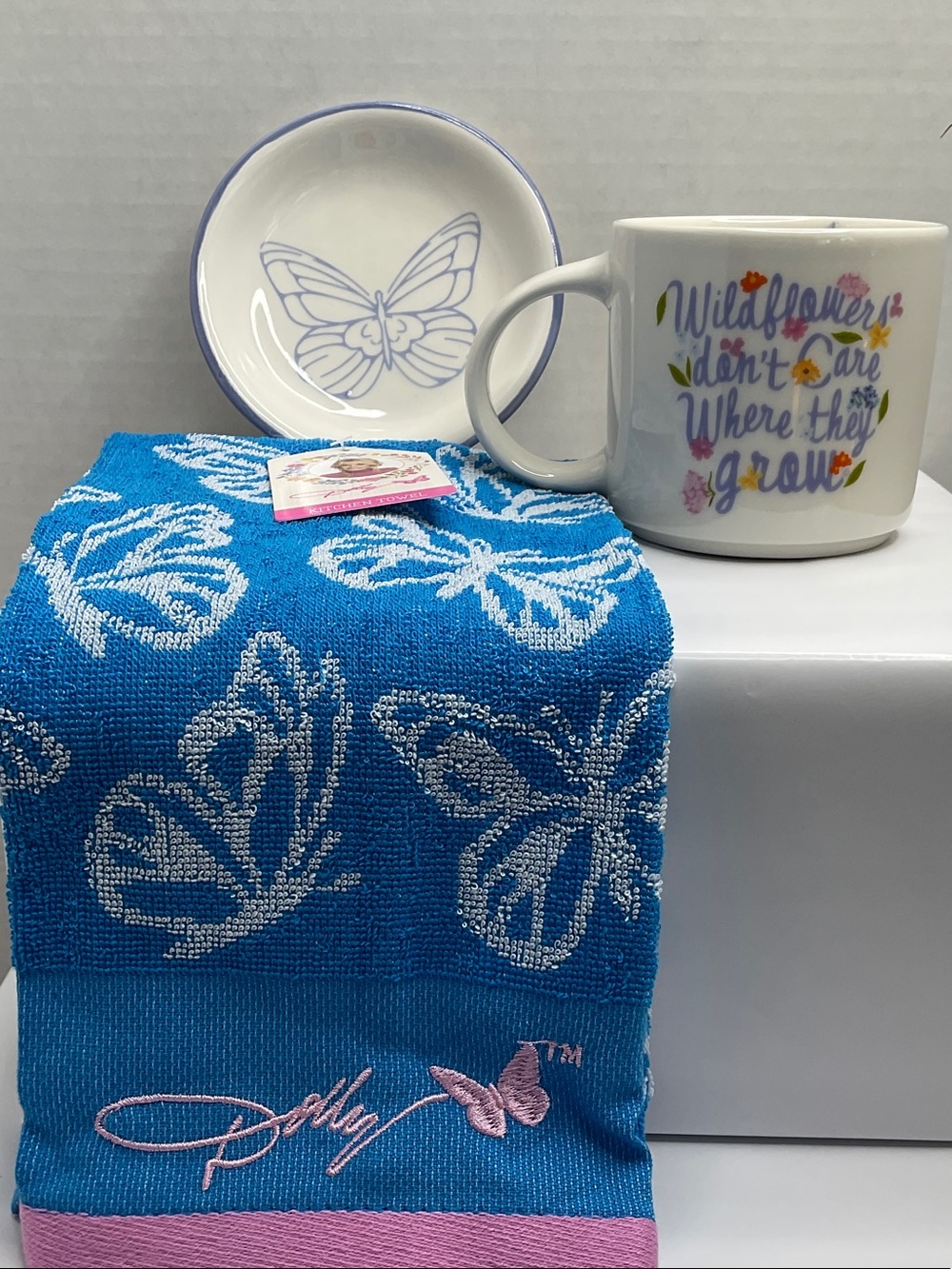Dolly Parton Blue Butterfly Hand Towel - Spoon Dish & Mug Set